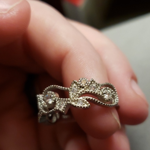 Ring - Picture 4 of 4